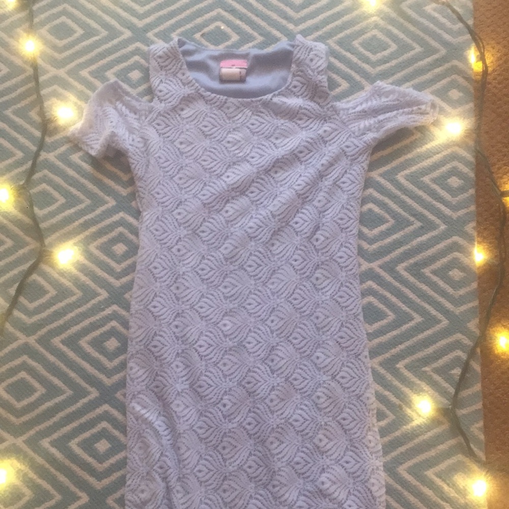 Blue feather pattern cold shoulder dress